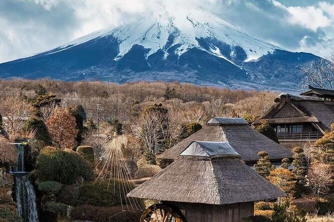 Fuji Mountain Majesty private full day Tour with lunch (English)