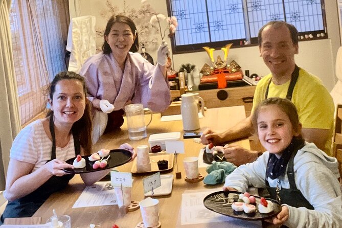 Private Mochi・Matcha sweets Making Class Near Shibuya Area